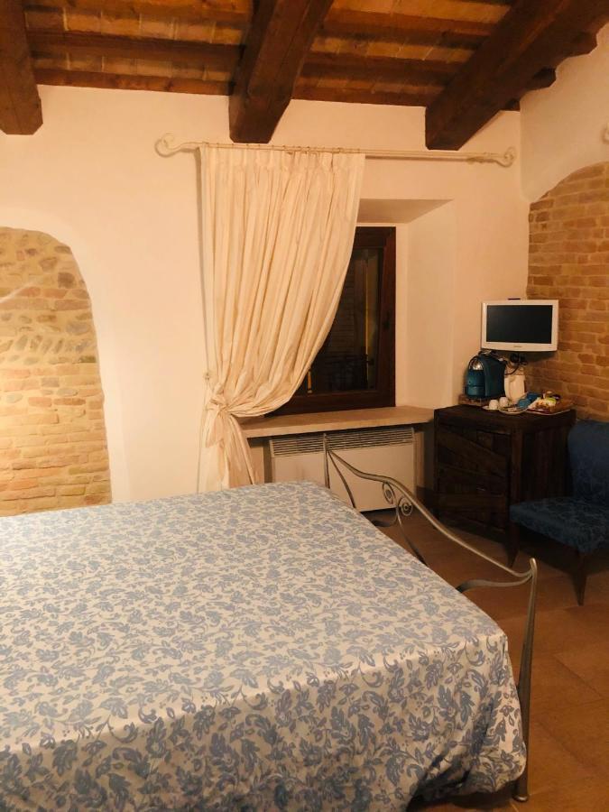 Locanda Delle Fate San Giovanni In Marignano Esterno foto